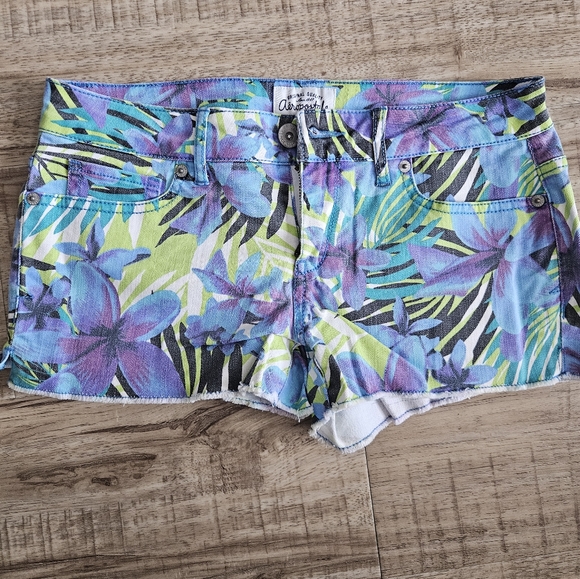 Aeropostale Short Shorts - Picture 1 of 3